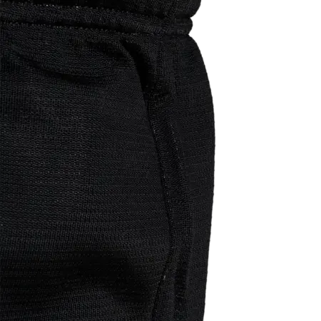 Sauenschutzhose zum Unterziehen mit 800N Stichschutz – Detailansicht schwarzes Obermaterial mit Seitennaht